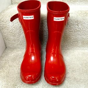 Hunter Boots, short gloss red, EUC